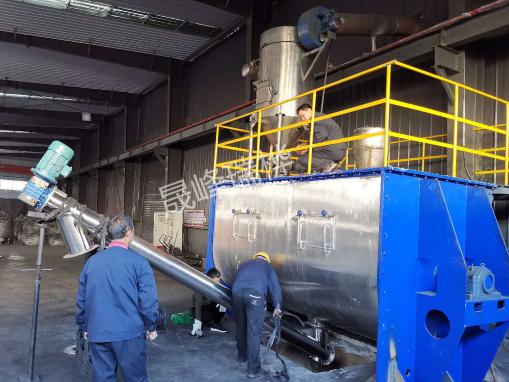 使用臥式螺帶混料機(jī)，檢修工作要做好